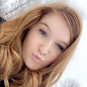 Meet your Posher, Abby